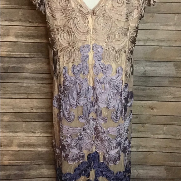 💛HP💛 Absolutely stunning Dress, so much detail! Worn 1 time - Picture 5 of 6